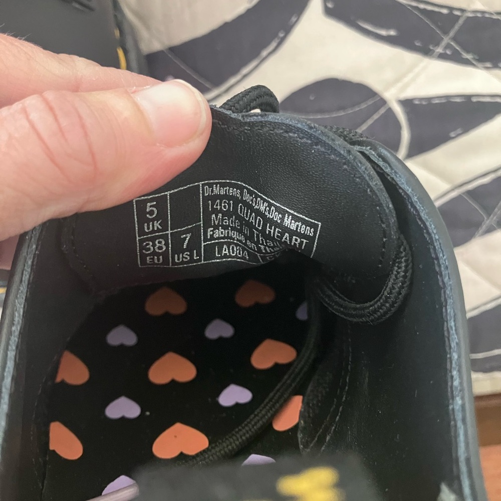 Dr. Martens Black Leather Oxfords 3 hole with pink and purple hearts Brand new - Picture 3 of 4